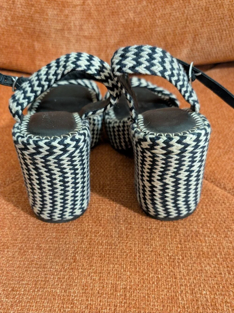 Universal Thread Woven Sandal Heel Black And White Size 6.5